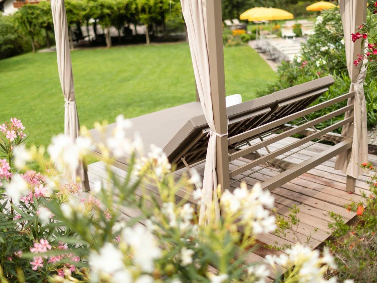 Biohotel Theiner'S Garten Lana Exteriör bild