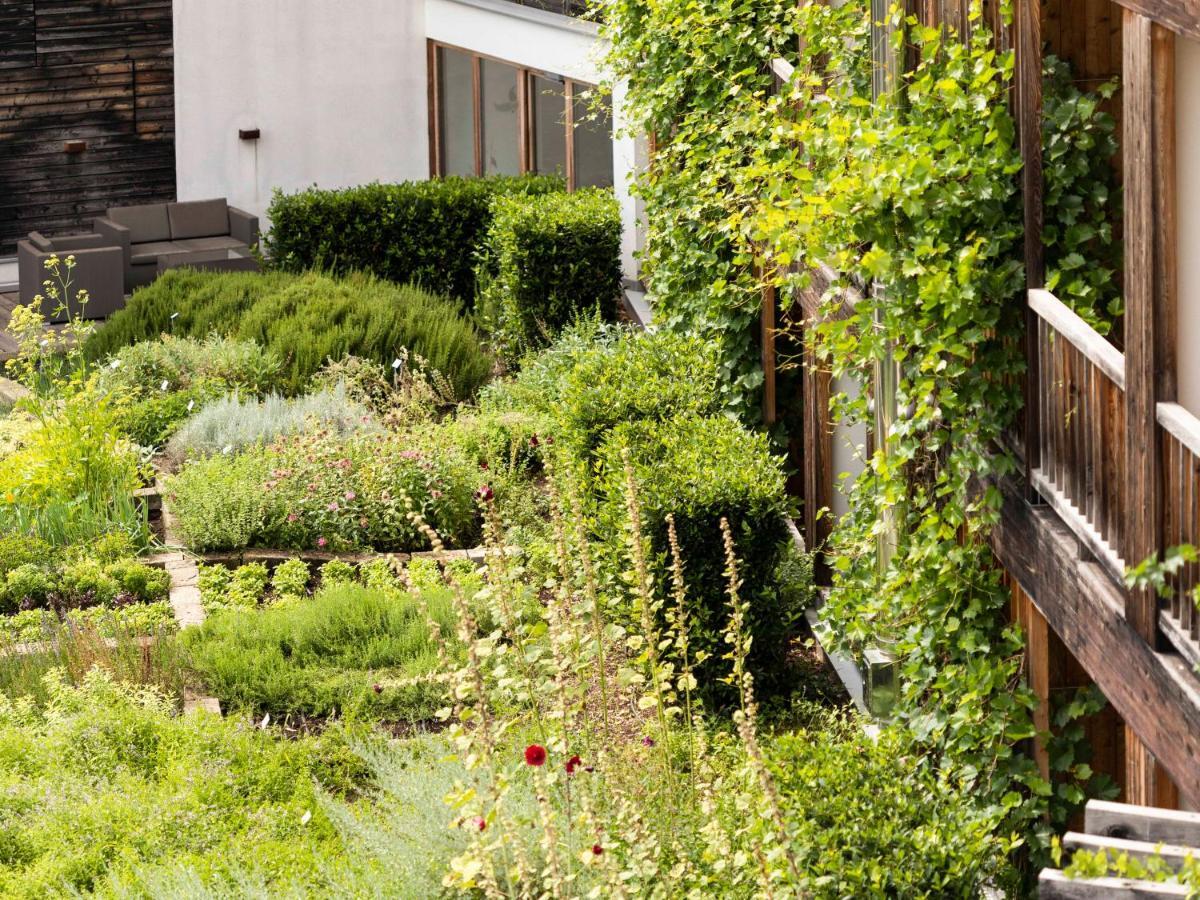 Biohotel Theiner'S Garten Lana Exteriör bild